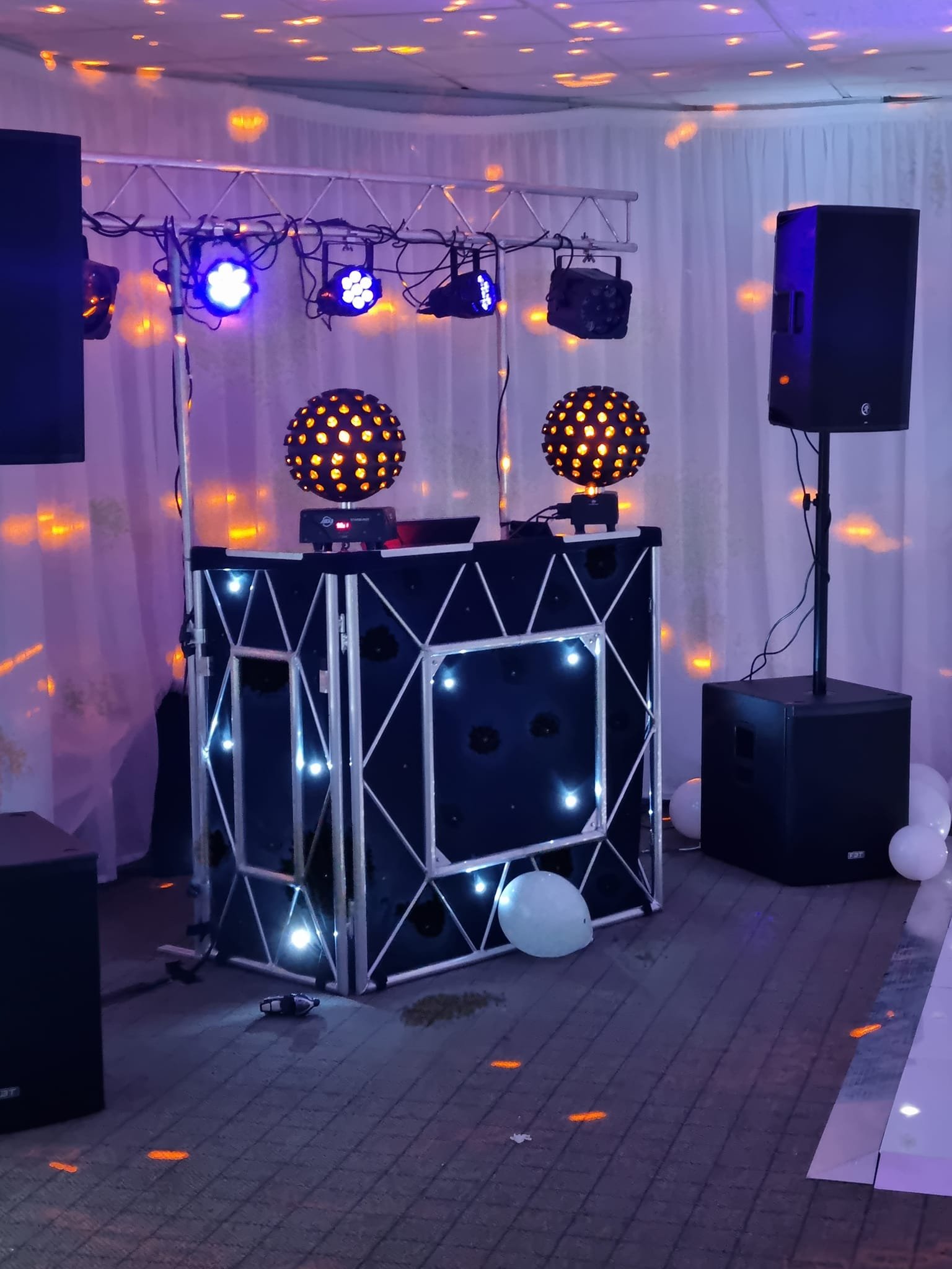 wedding dj wolverhampton mark rogers set up